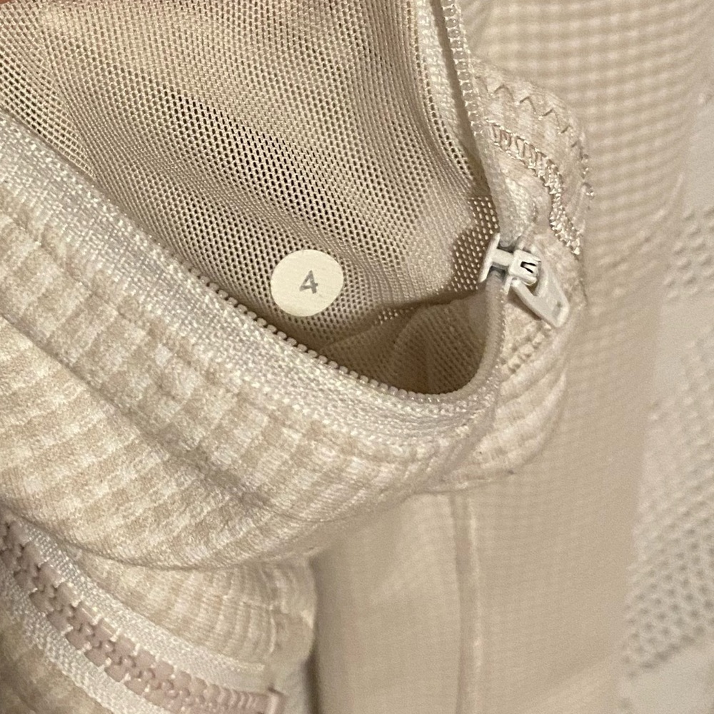 Lululemon Forme Jacket - Picture 7 of 9